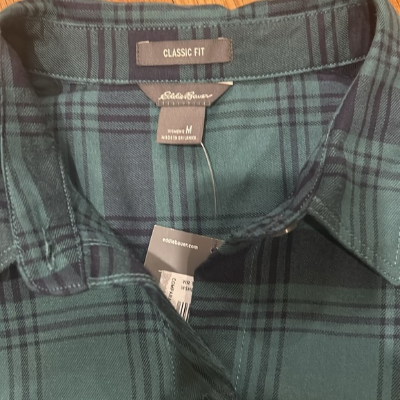 Women’s plaid flannel
Size M
Eddie Bauer - Picture 2 of 3